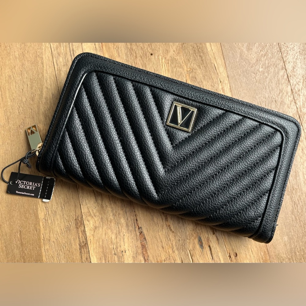 VICTORIA'S SECRET Large Wallet with Zip Black, NWT